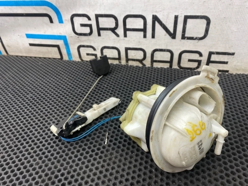 Датчик уровня топлива Audi Q7 A2C53110637 4LB BAR 4.2