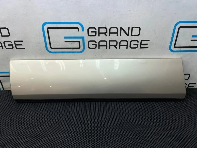 Молдинг двери Land Rover Range Rover 3 8263895 L322, передний левый