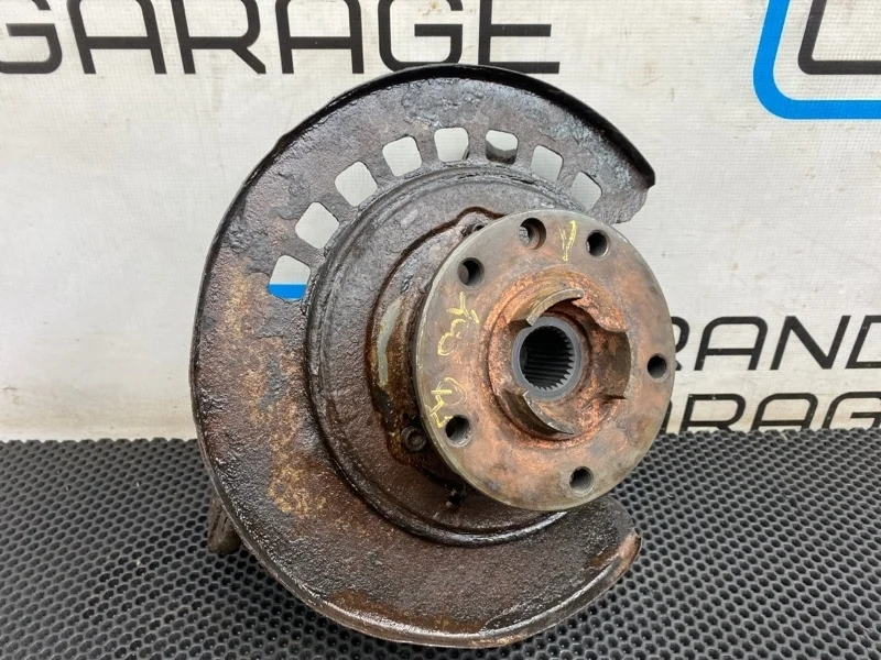 Кулак Audi Q7 7L8505435 4LB BAR 4.2, задний левый