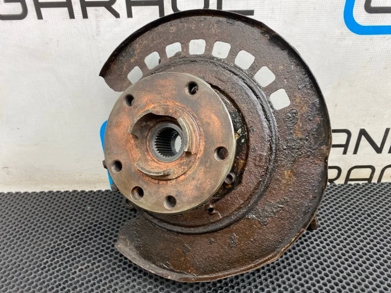 Кулак Audi Q7 7L8505436 4LB BAR 4.2, задний правый