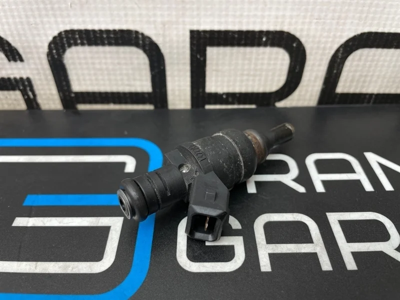 Форсунка топливная Bmw X3 1427240 E83 M54B25 2.5