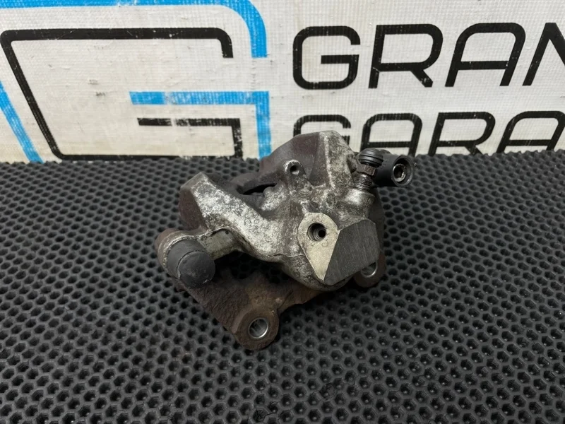 Суппорт Mercedes-Benz C-Class 2044231681 W204, задний правый