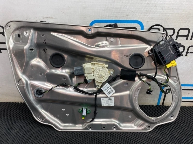 Стеклоподъемник Mercedes-Benz C-Class 2047200579 W204 651.913 2.2, передний левый