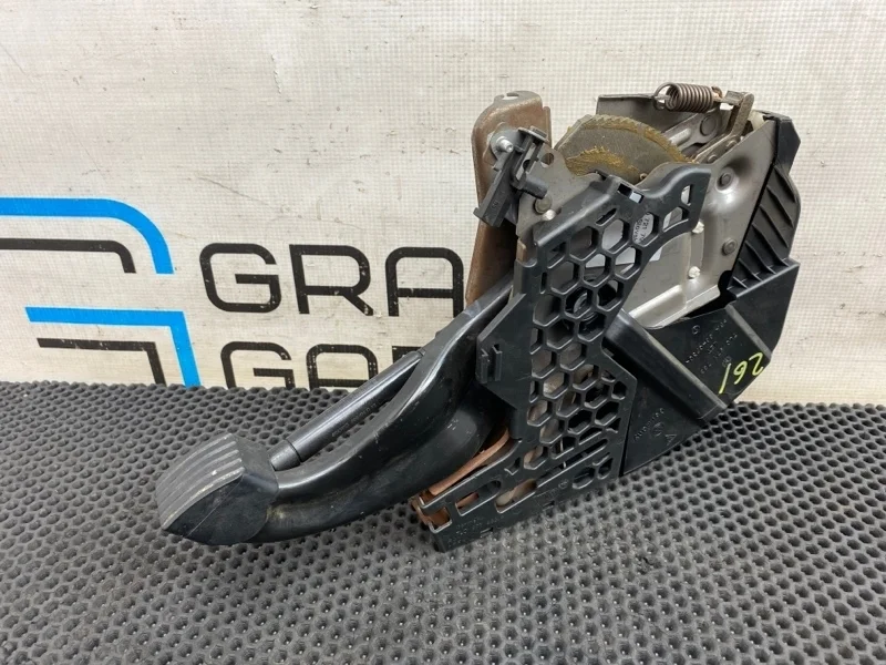 Педальный узел Volkswagen Touareg 7L0721797J 7LA TDI AYH 5.0