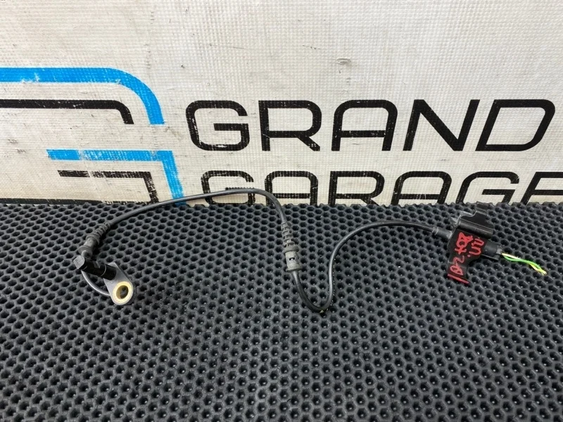 Датчик abs Mercedes-Benz Cls-Class 2006 2115402317 W219 273.960 5.5, передний