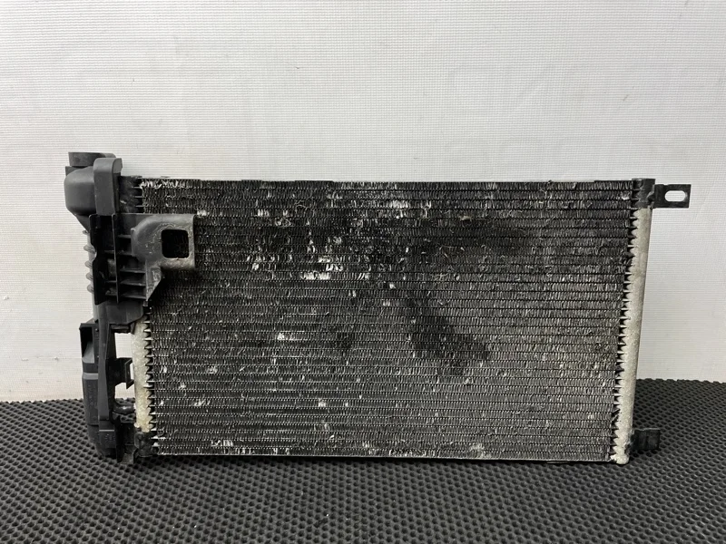 Радиатор кондиционера Bmw X3 2006 7530254 E83 M47D20 2.0