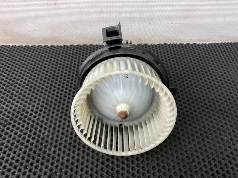 Моторчик печки Mercedes-Benz E-Class 2010 2048200008 W212 642.850 3.0