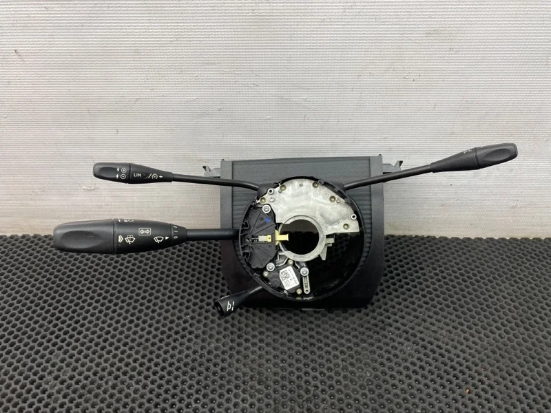 Переключатель подрулевой Mercedes-Benz Cls-Class 2006 1715402245 W219 273.960 5.5