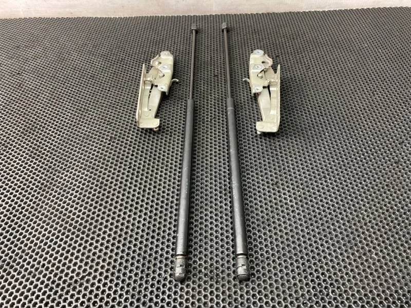 Петли капота Mercedes-Benz E-Class 2003 2118800128 W211 112.949 3.2