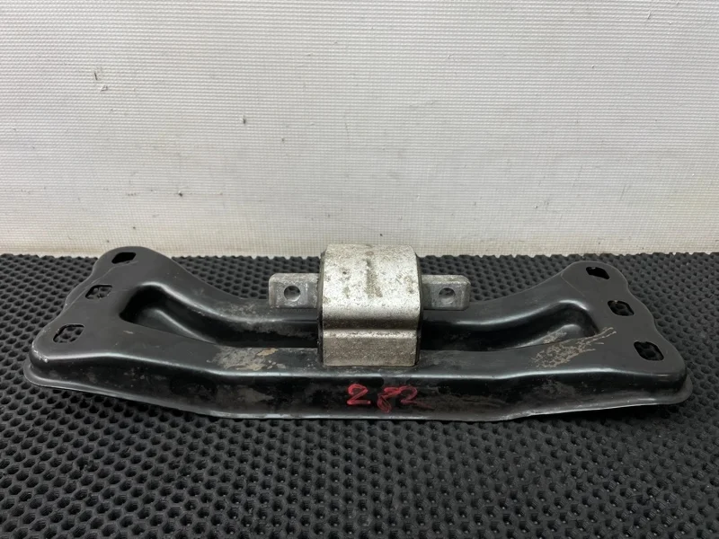 Кронштейн АКПП Mercedes-Benz C-Class 2010 2042421601 W204 271.860 1.8