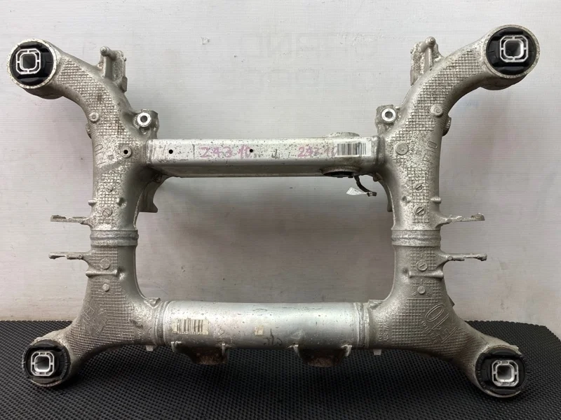 Подрамник Bmw 5-Series 2011 33316798545 F10 N20B20A 2.0, задний