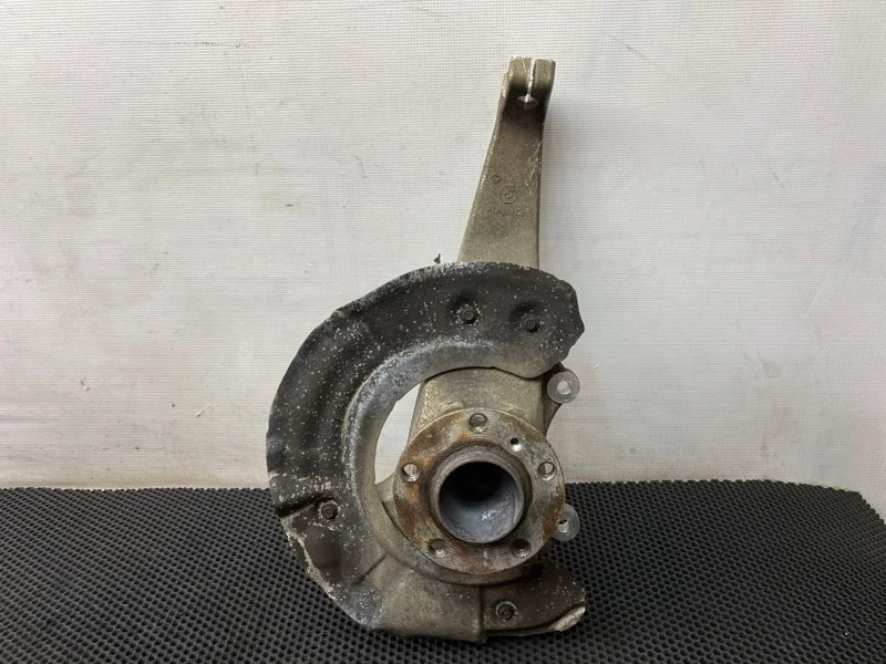 Кулак Bmw 5-Series 2011 31216775769 F10 N20B20A 2.0, передний левый