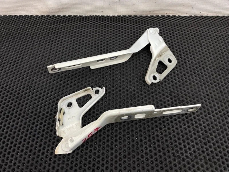 Петли капота Audi Q7 2008 4L0823301 4LB BHK 3.6