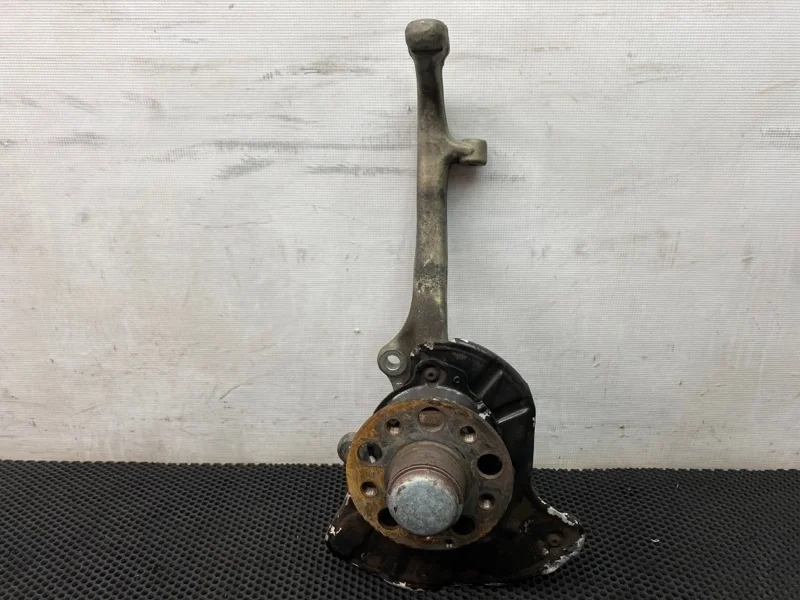 Кулак Mercedes-Benz S-Class 2006 2213323001 W221 272.965 3.5, передний правый