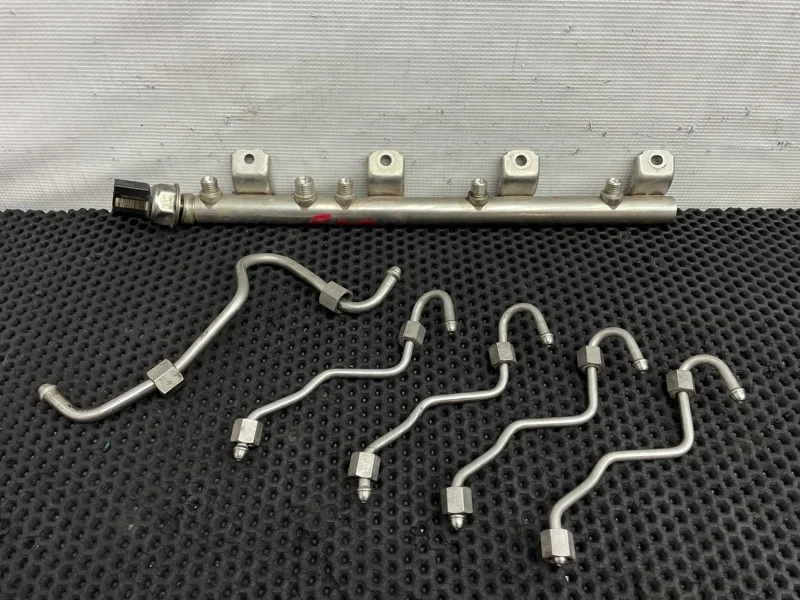 Рампа топливная Bmw 7-Series 2010 13537547600 F01 N63B44A 4.4, левая