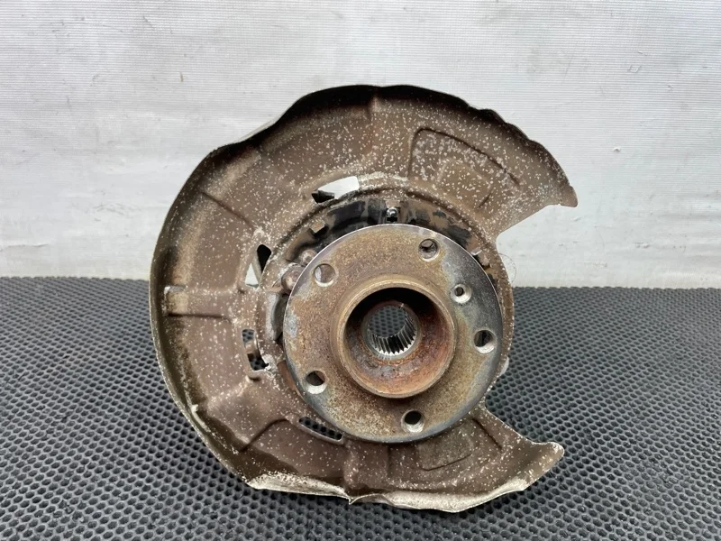 Кулак Bmw X5 2007 33326879101 E70 N52B30AF 3.0, задний левый