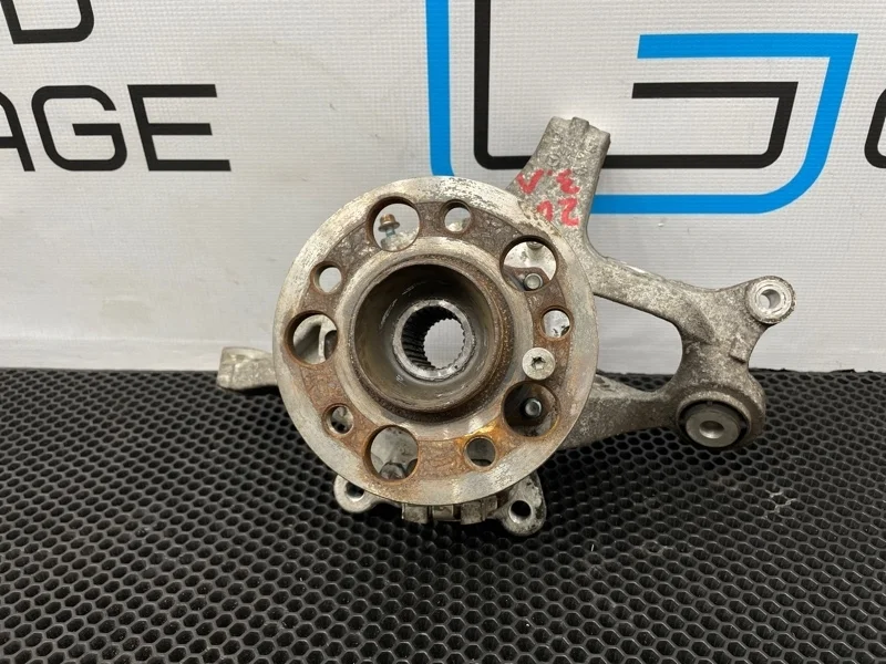 Кулак Mercedes-Benz Cls-Class 2006 2113508308 W219 273.960 5.5, задний левый