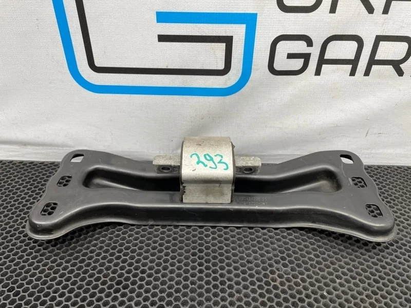 Кронштейн АКПП Mercedes-Benz C-Class 2012 2042422601 W204 271.820 1.8