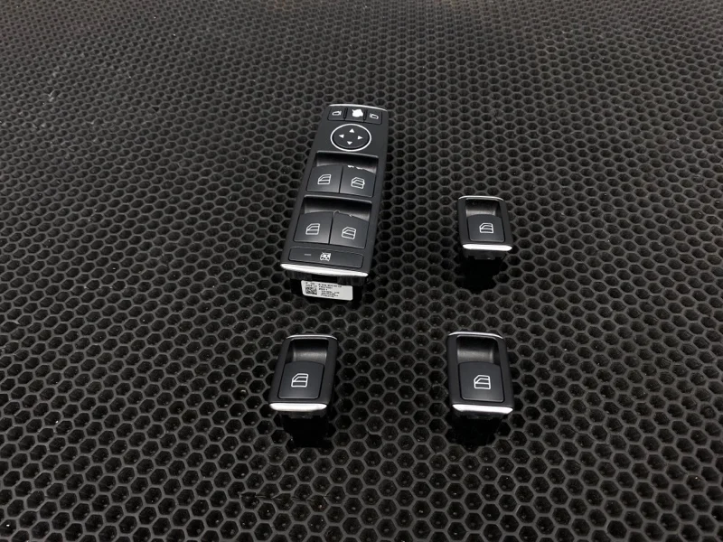 Блок стеклоподъемников Mercedes-Benz C-Class 2012 2049055402 W204 271.820 1.8