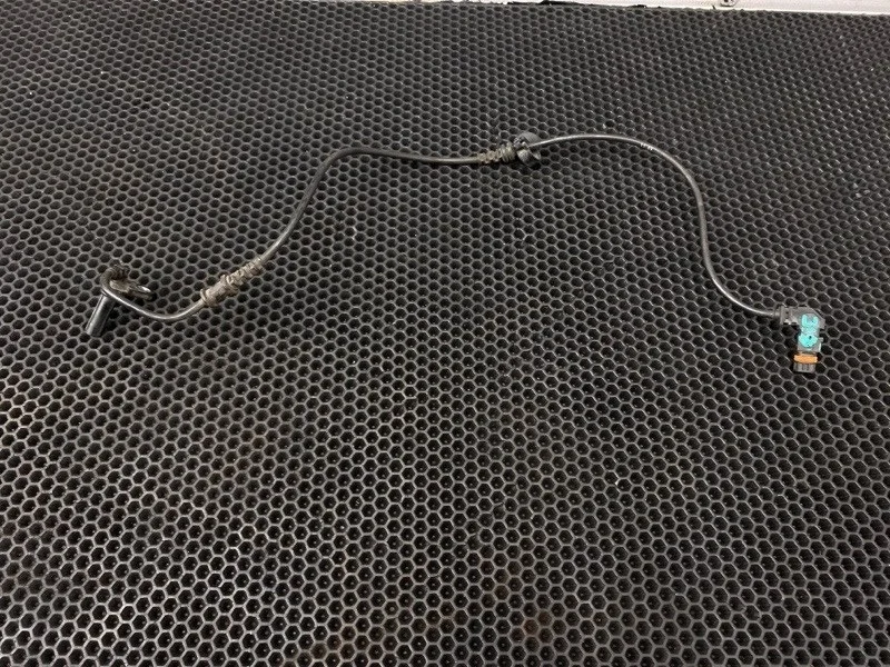 Датчик abs Mercedes-Benz Cls-Class 2011 2125400117 W218 276.952 3.5, передний левый