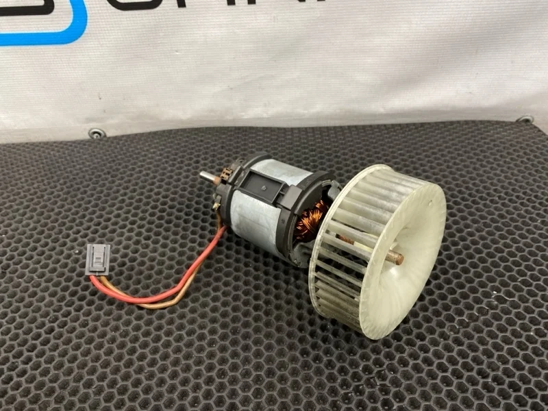 Моторчик печки Mercedes-Benz S-Class 2006 2218200514 W221 272.965 3.5