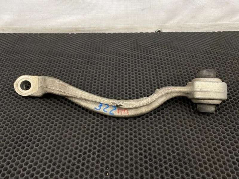 Рычаг Mercedes-Benz E-Class 2011 2123304000 W212 271.860 1.8, передний правый