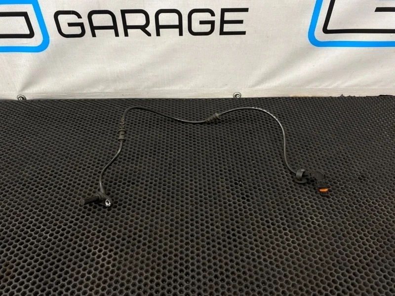 Датчик abs Mercedes-Benz E-Class 2011 2125400117 W212 271.860 1.8, передний левый