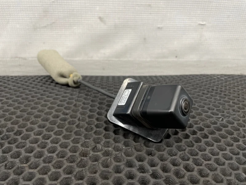 Камера заднего вида Mercedes-Benz E-Class 2011 2078200897 W212 271.860 1.8