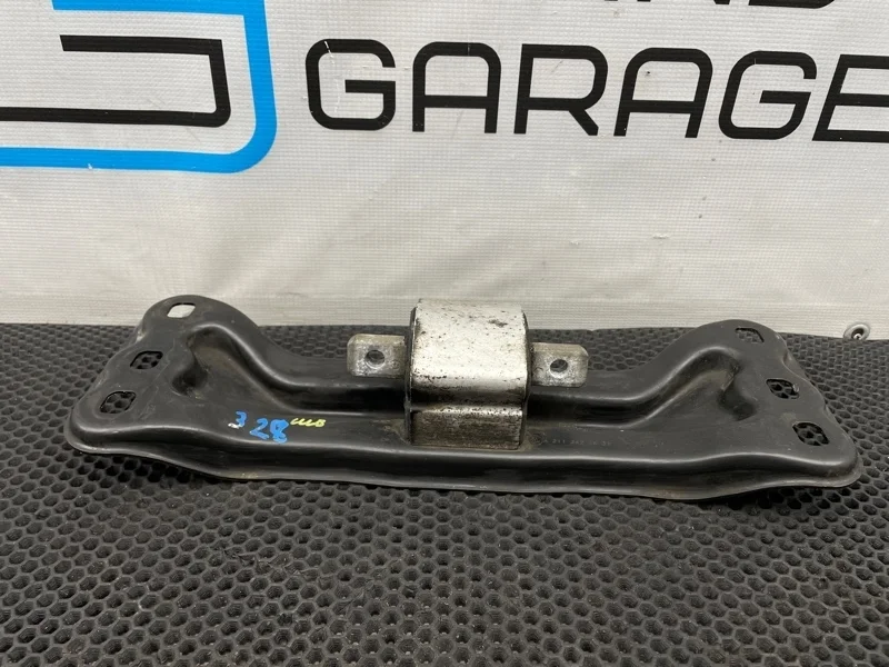 Кронштейн АКПП Mercedes-Benz E-Class 2002 2112420601 W211 112.949 3.2