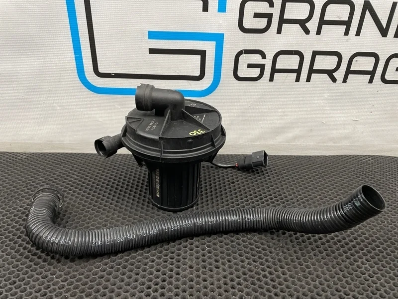 Насос продувки катализатора Audi A6 2013 079959231 C7 CHVA 2.8