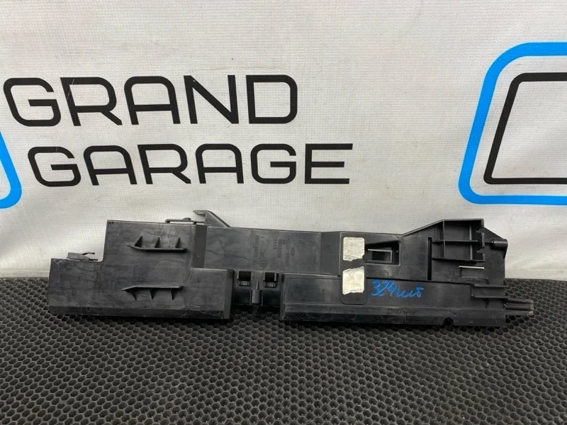 Кронштейн радиатора Bmw X5 2014 8572188 F15 N57D30 3.0, левый