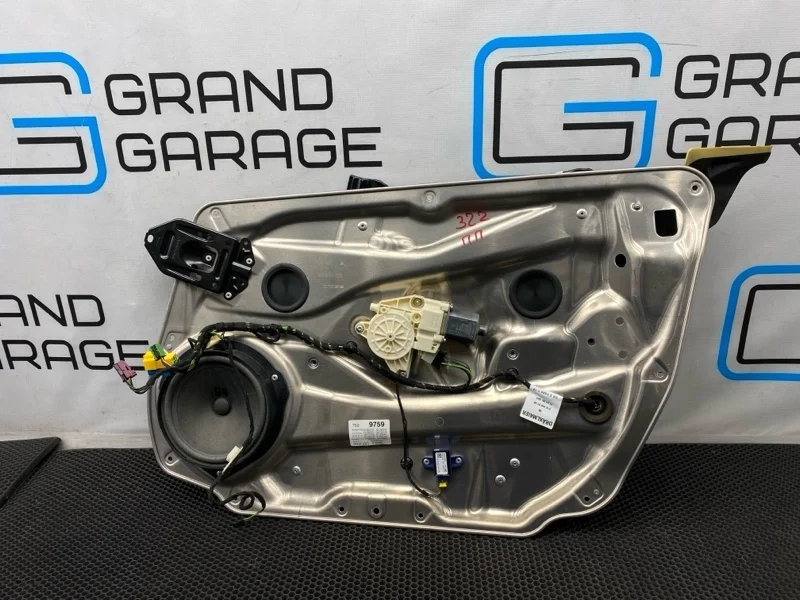 Стеклоподъемник Mercedes-Benz E-Class 2011 2047202579 W212 271.860 1.8, передний правый