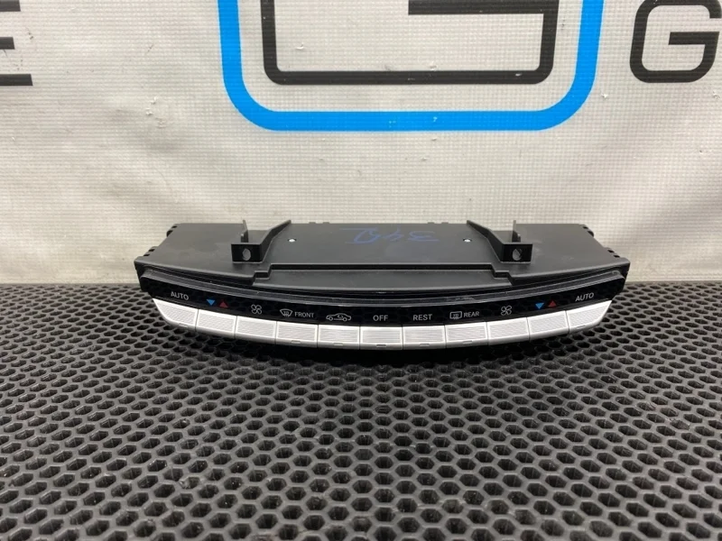 Блок климата Mercedes-Benz S-Class 2009 2218704958 W221 272.965 3.5