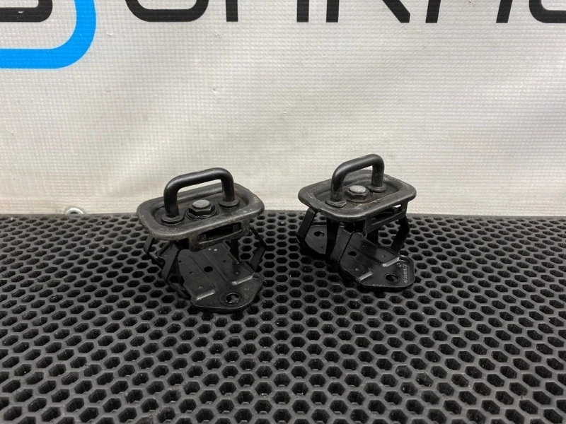 Замки капота Mercedes-Benz S-Class 2009 2218800260 W221 272.965 3.5