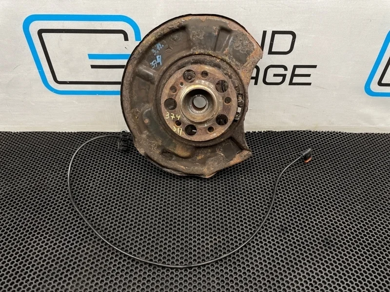 Кулак Mercedes-Benz E-Class 2007 2113508408 W211 646.821 2.2, задний правый