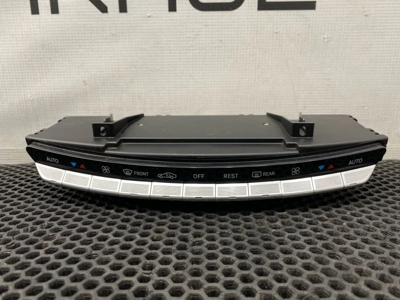 Блок климата Mercedes-Benz S-Class 2006 2218702658 W221 273.924 4.7