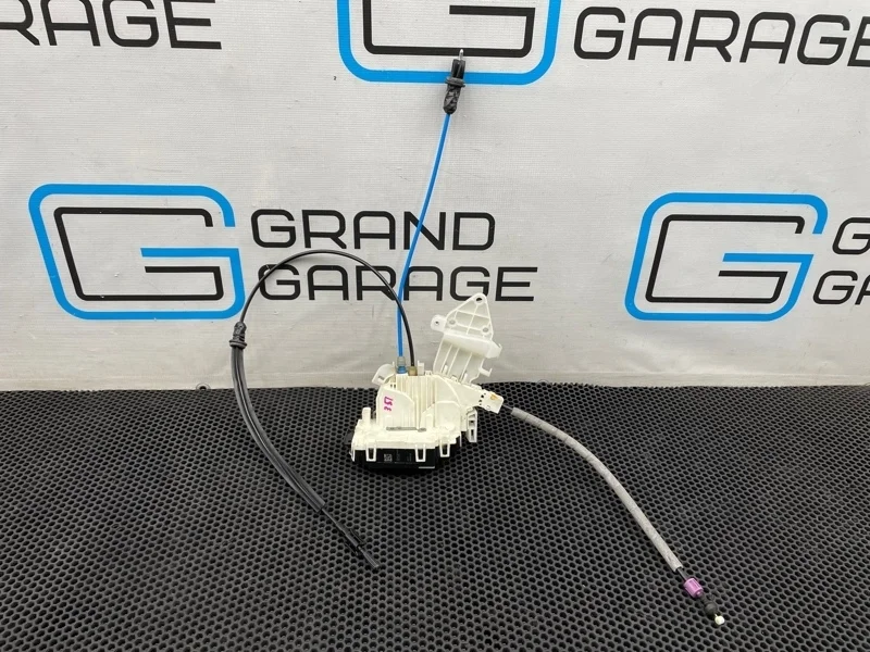 Замок двери Mercedes-Benz E-Class 2010 A2047301435 W212 271.860 1.8, задний правый