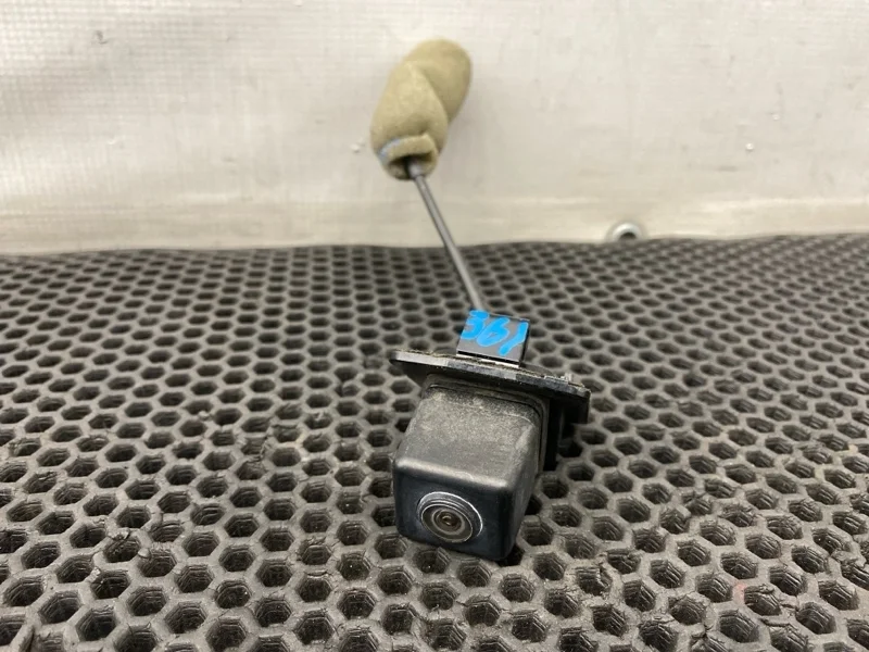 Камера заднего вида Mercedes-Benz E-Class 2010 A2078200897 W212 271.860 1.8