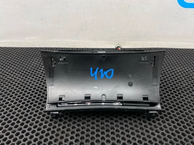 Пепельница Mercedes-Benz Cls-Class 2005 A2118101330 W219 272.964 3.5