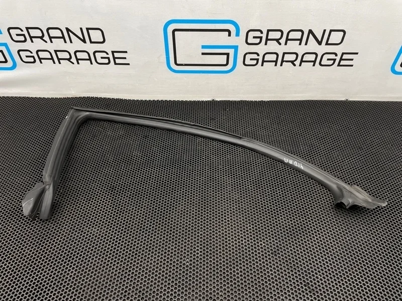 Уплотнитель стекла Mercedes-Benz Cls-Class 2005 A2197200254 W219 272.964 3.5, передний правый