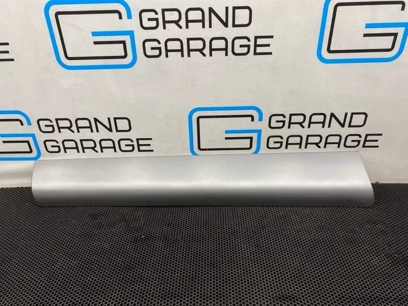 Молдинг двери Audi Q7 2009 4L0853959E 4LB BAR 4.2, передний левый