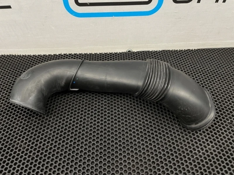 Патрубок воздушный Volkswagen Touareg 2006 7L6128609A 7LA BMV 3.2