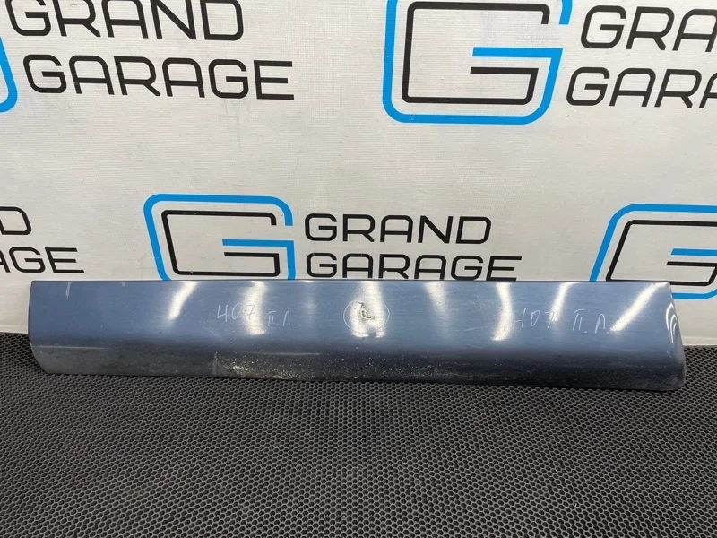 Молдинг двери Audi Q7 2006 4L0853959E 4LB BUG TDI 3.0, передний левый