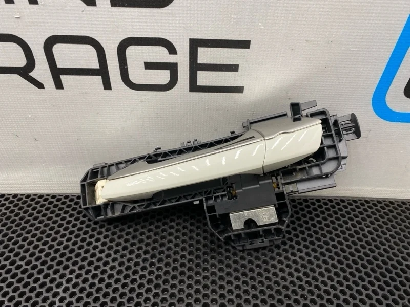 Ручка двери наружная Mercedes-Benz C-Class 2012 A2047602134 W204 271.820 1.8, передняя левая