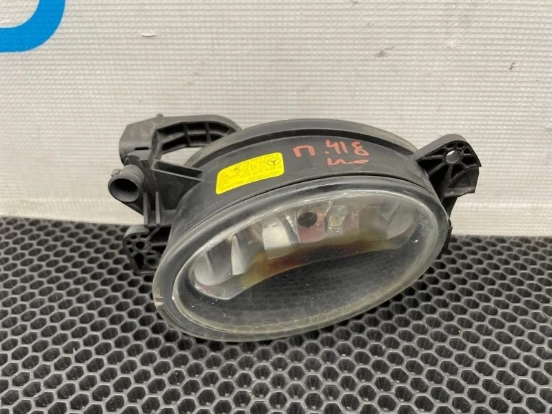 Фара противотуманная Mercedes-Benz Cls-Class 2005 A1698201656 W219 272.964 3.5, правая