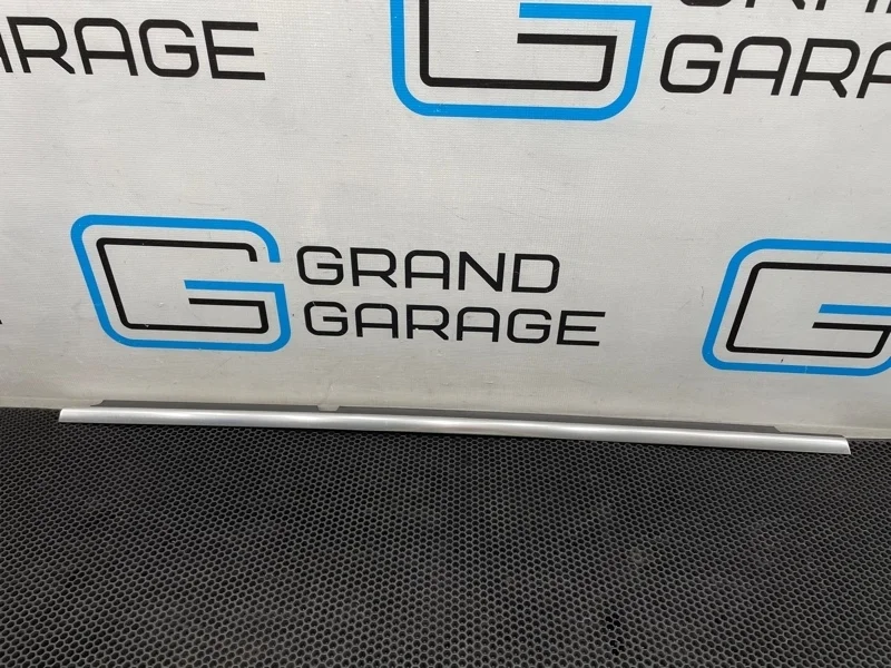 Молдинг стекла Mercedes-Benz E-Class 2009 A2127351065 W212 272.952 3.0, задний правый