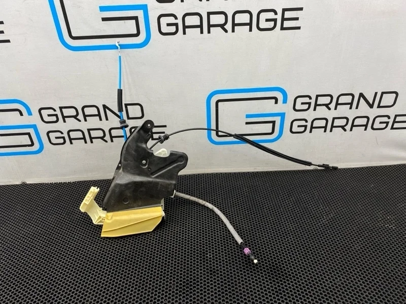 Замок двери Mercedes-Benz E-Class 2009 A2047301835 W212 272.952 3.0, задний правый