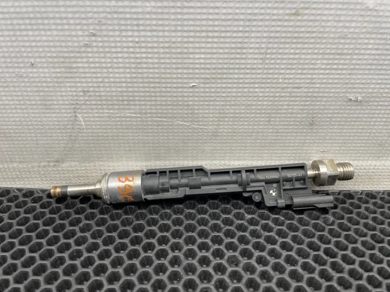 Форсунка топливная Bmw 5-Series 2014 13647639994 F10 N20B20B 2.0