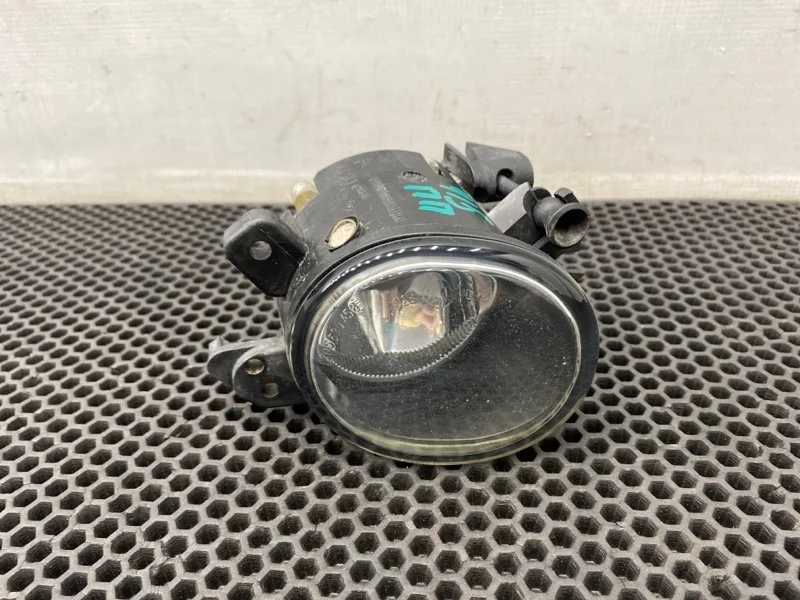 Фара противотуманная Mercedes-Benz Cls-Class 2009 A2518200856 W219 642.920 3.0, правая