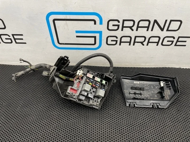 Блок предохранителей Ford Mondeo 2008 1385556 CA2 C20DD0X 2.0